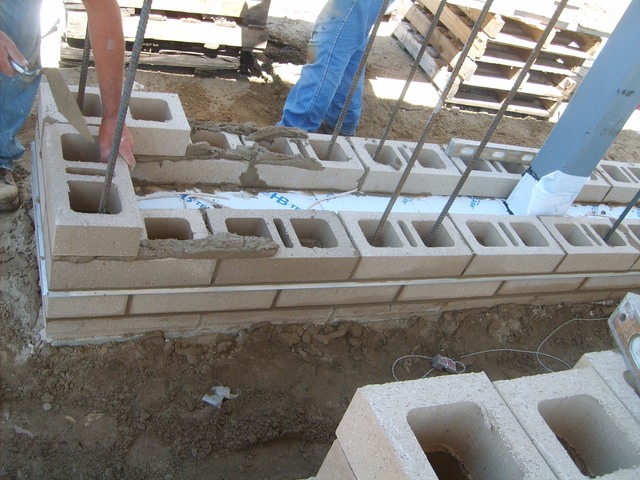 Atlas Brick during construction for Family Express (2)