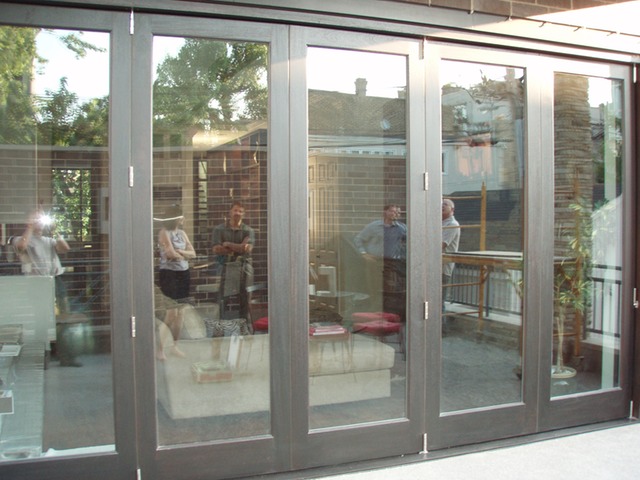 Private Residence - 15 x 9 Mahogany Bifold door and Centor Screen (2)